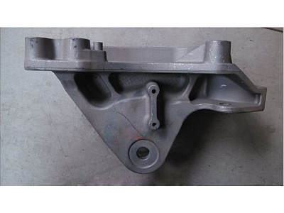 Кронштейн передней подвески кабины левый Н А7 HOWO A7 AZ1664430043 фото 1 Тобольск